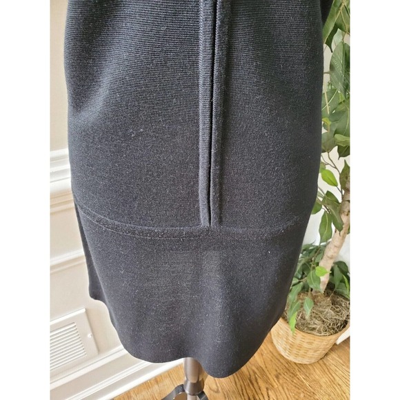 Jacqueline Ferrar Women's Black Acrylic Front Zip Sleeveless Sweater Size Medium - Picture 4 of 10
